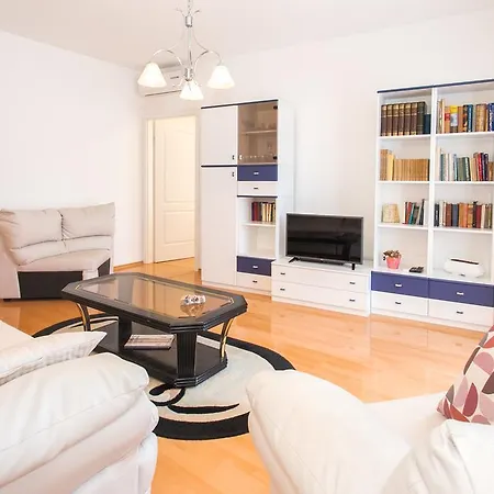 Three Wells Apartment